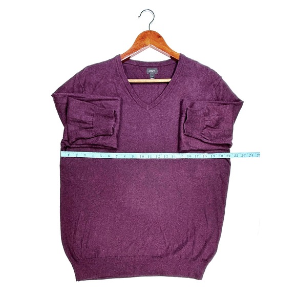 J. Crew, Men's V Neck Sweater, Purple‎ Cotton Cashmere Blend, Size Medium - Picture 6 of 6